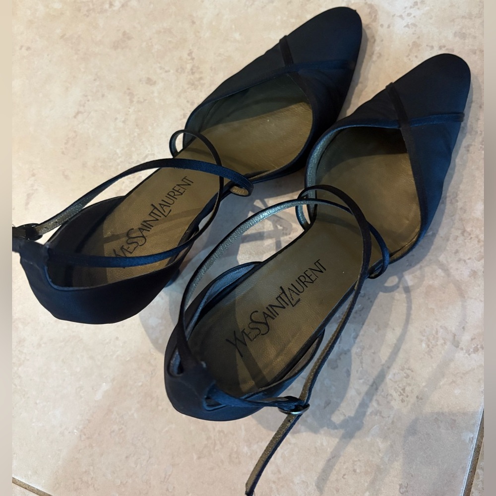 Vintage Yves Saint Laurent Women's Creppumps ankle strap heels 2” size 8M